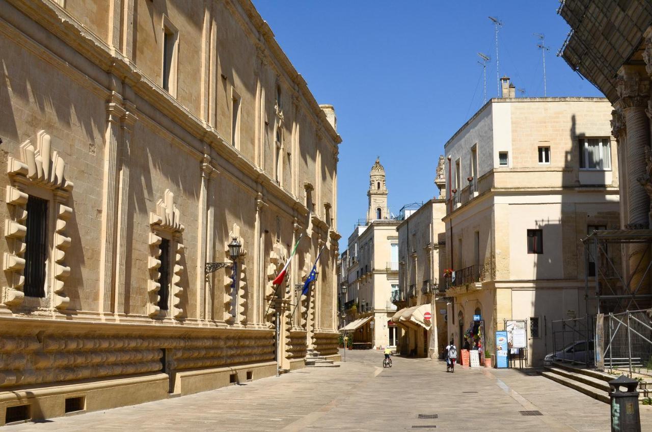 Le Tracce Bed & Breakfast Lecce Bagian luar foto